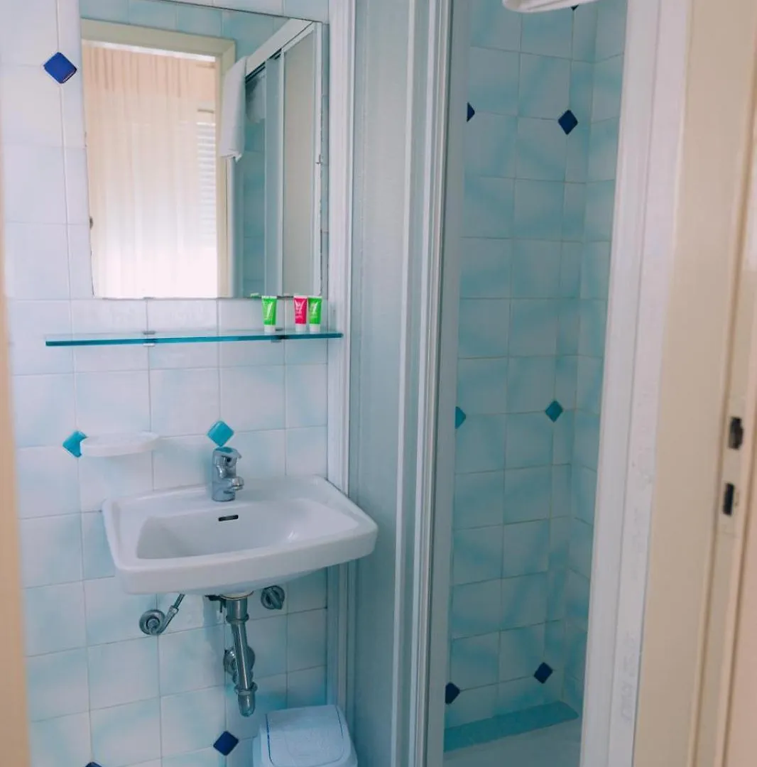 Hotel Enna Rimini 2*,